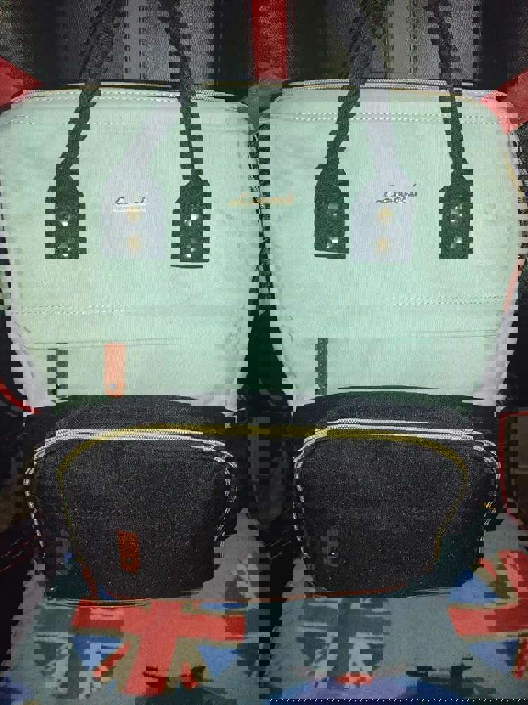 1297586