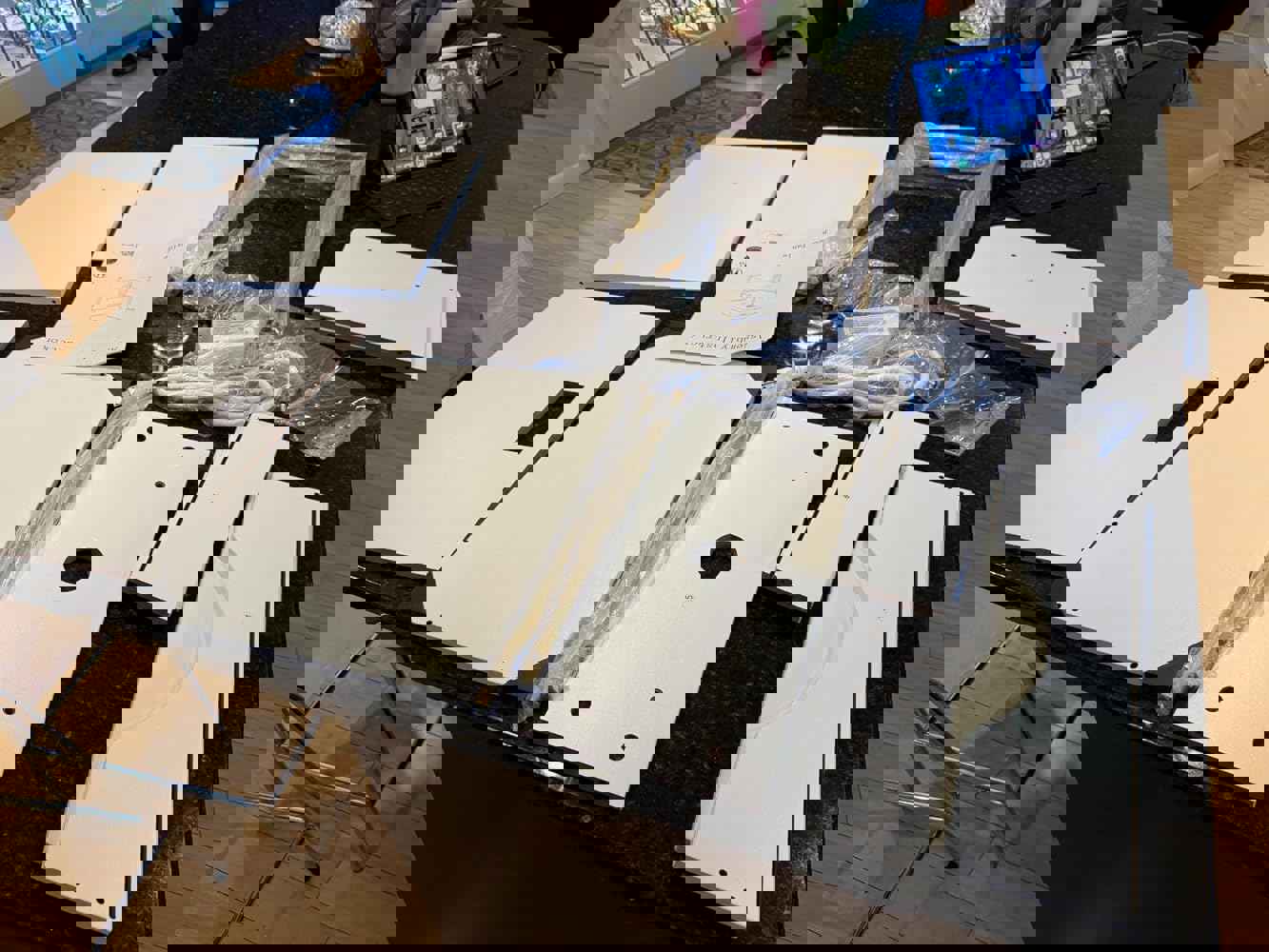 1294796
