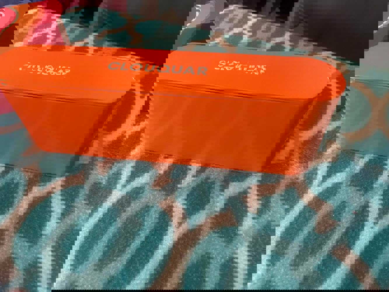 1294648