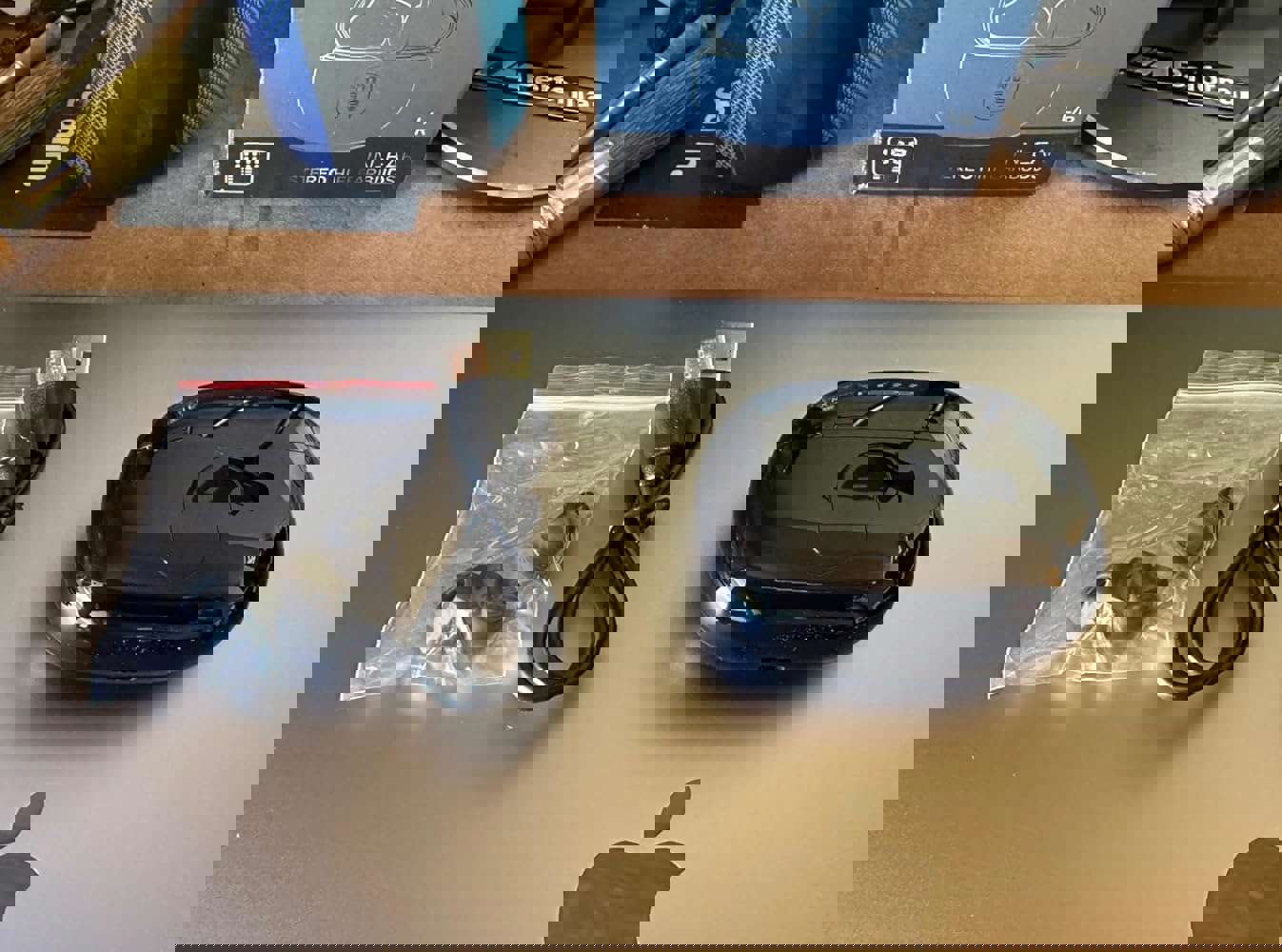 1308932