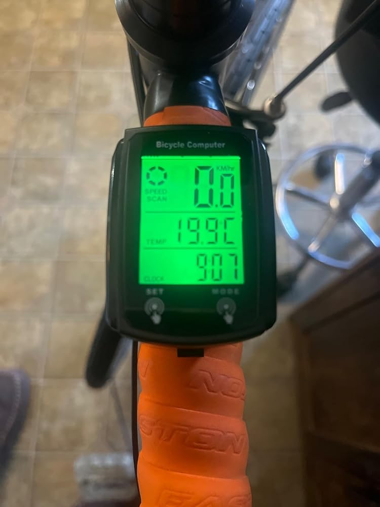 Hilceriy Bike Computer and Bicycle Odometer Wired MPH KM/H Bike Speedometer with Automatic Wake-Up Cycling Speed Tracker LCD Display & Single Mileage & Multi-Functions Accessories