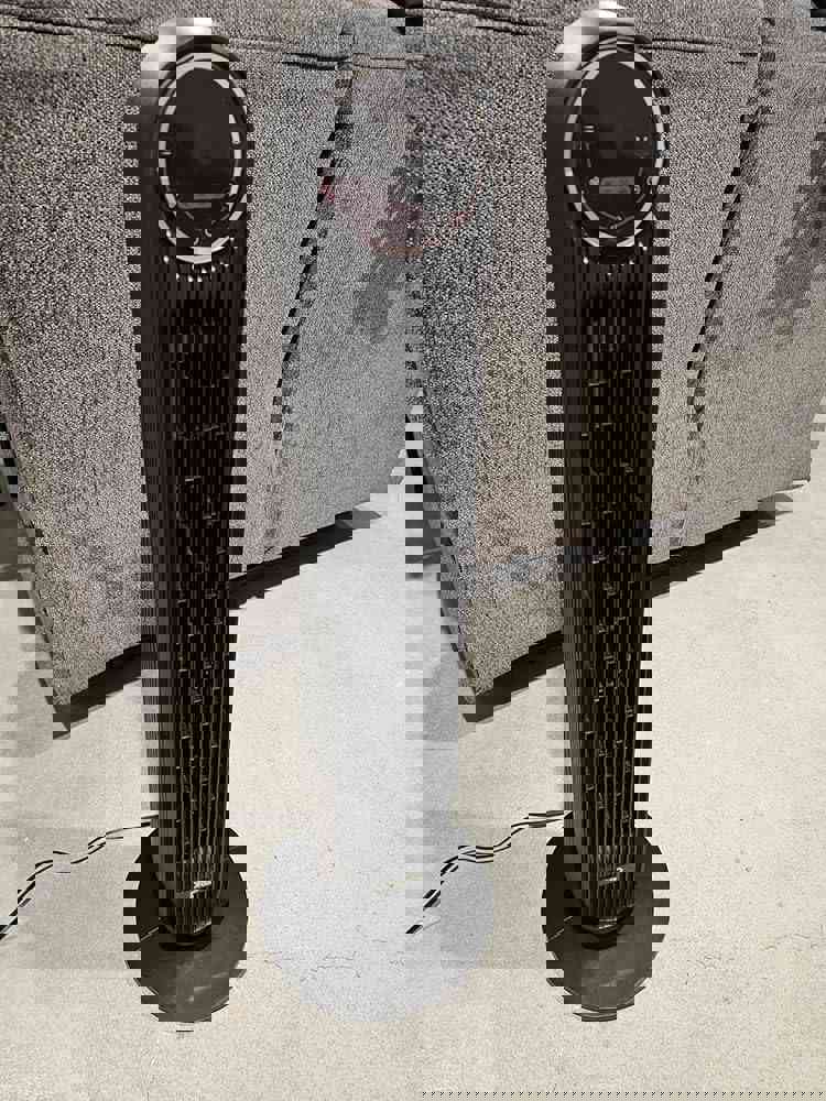 1310989