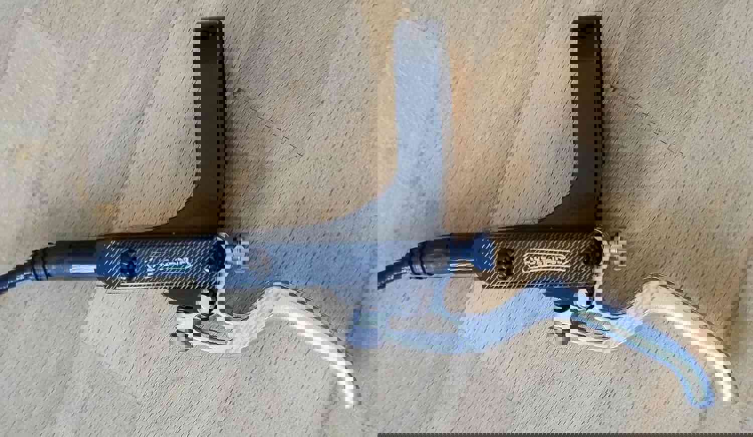 1308716