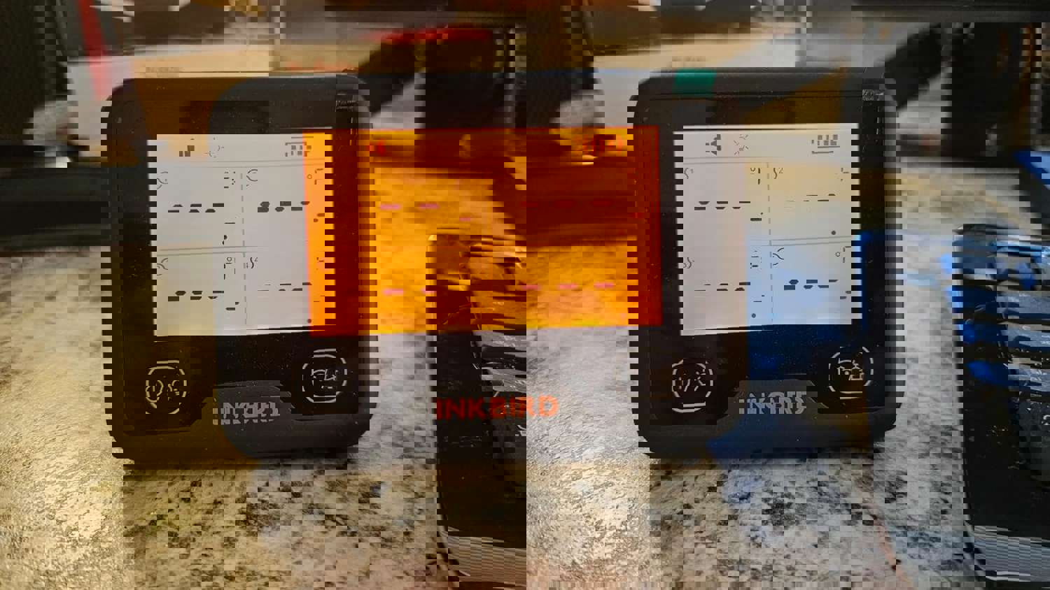 1308582