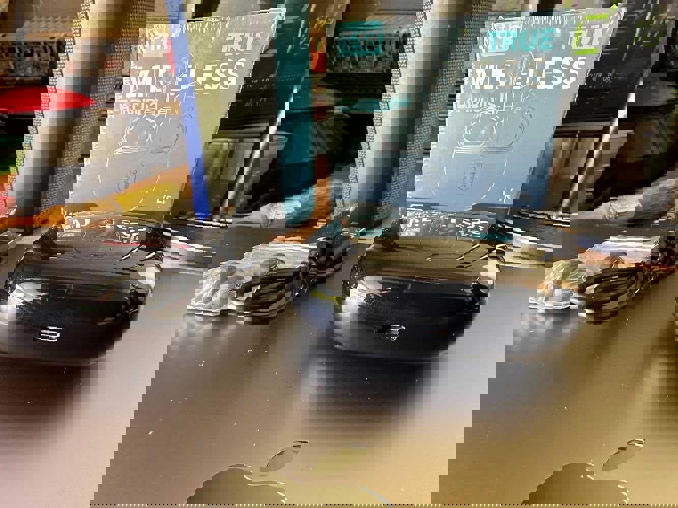 1308931