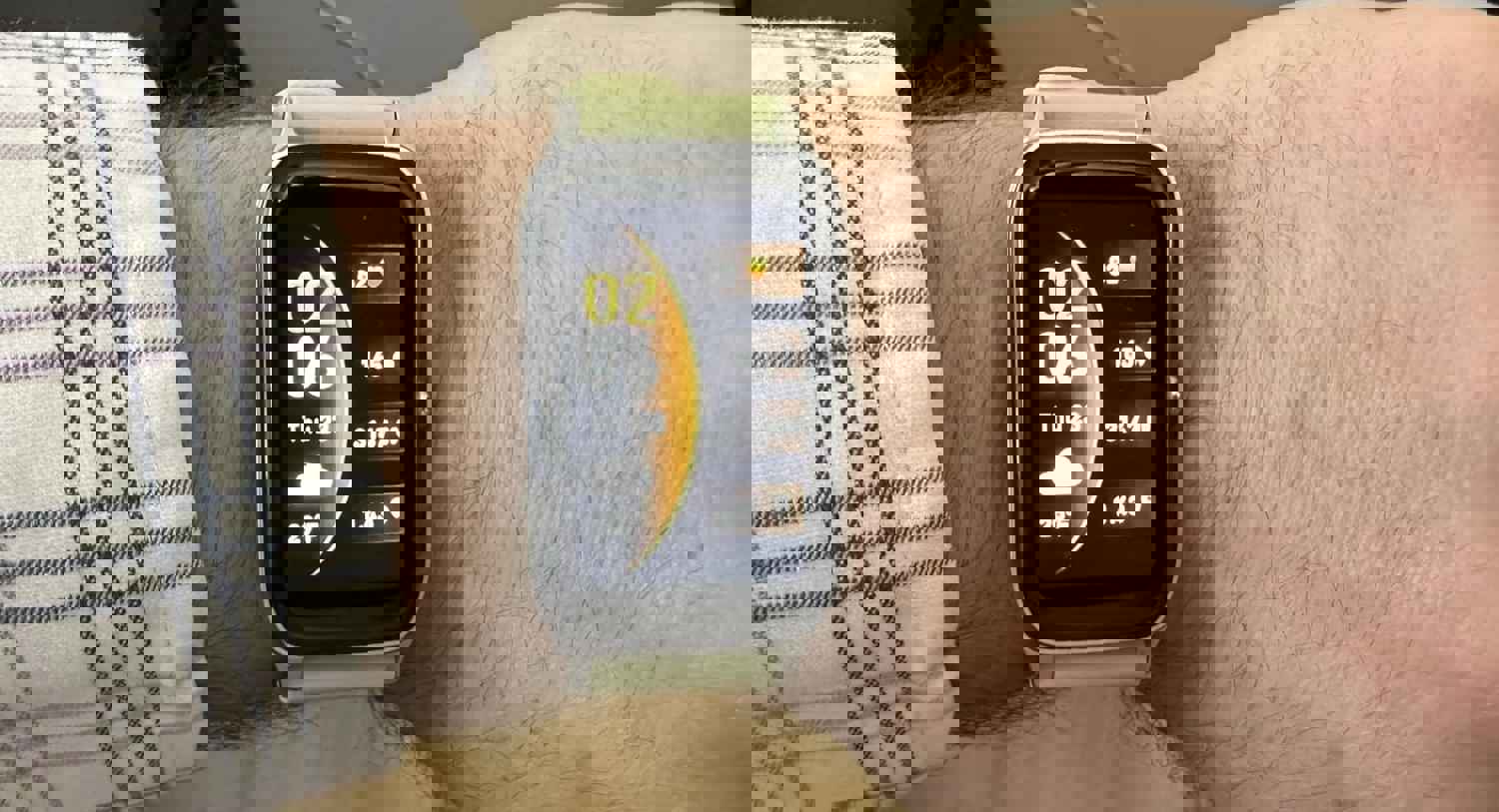 1308744