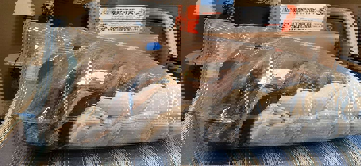 1315649