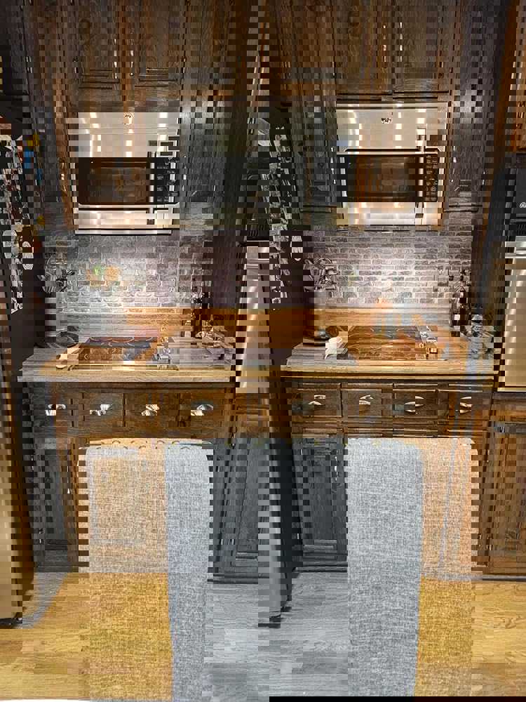 1315178