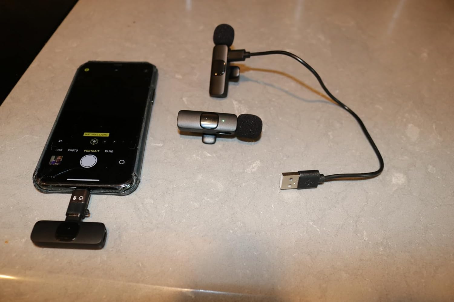 KUKIHO 2 Pack Wireless Lavalier Microphone for iPhone iPad and Android Phone, Lapel Mic Plug and Play Wireless Mic Noise Reduction Microphone for Video Recording Interview Podcast Vlog YouTube Tiktok