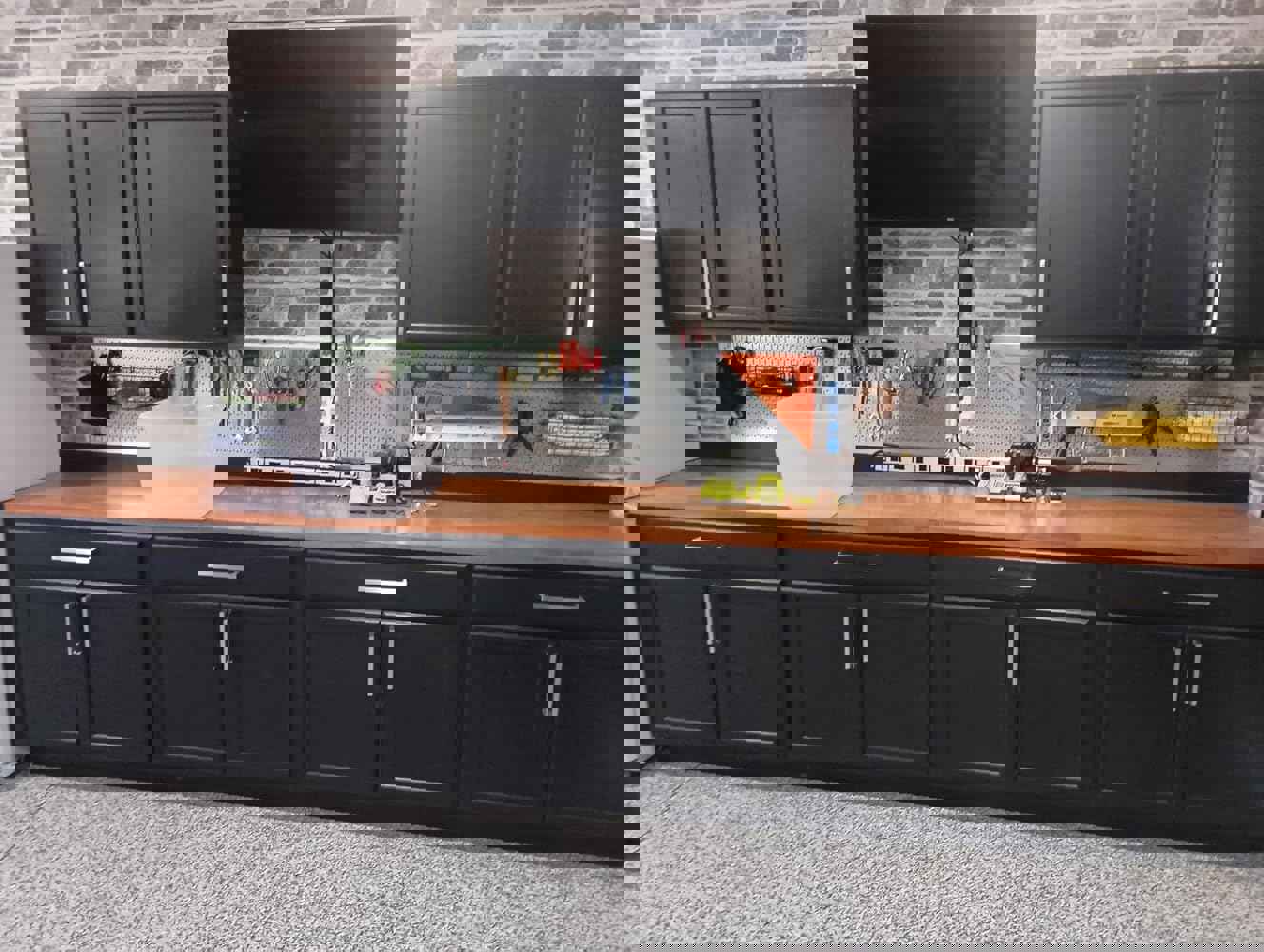 Long Heavy Duty 16 Outlet Large Metal Garage Workshop Multi Wide Industrial Power Strip. 6FT Cord 15A, 125V, 1875W (Black)