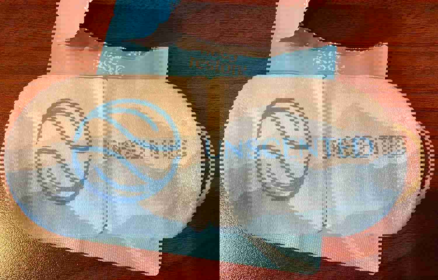 1365830