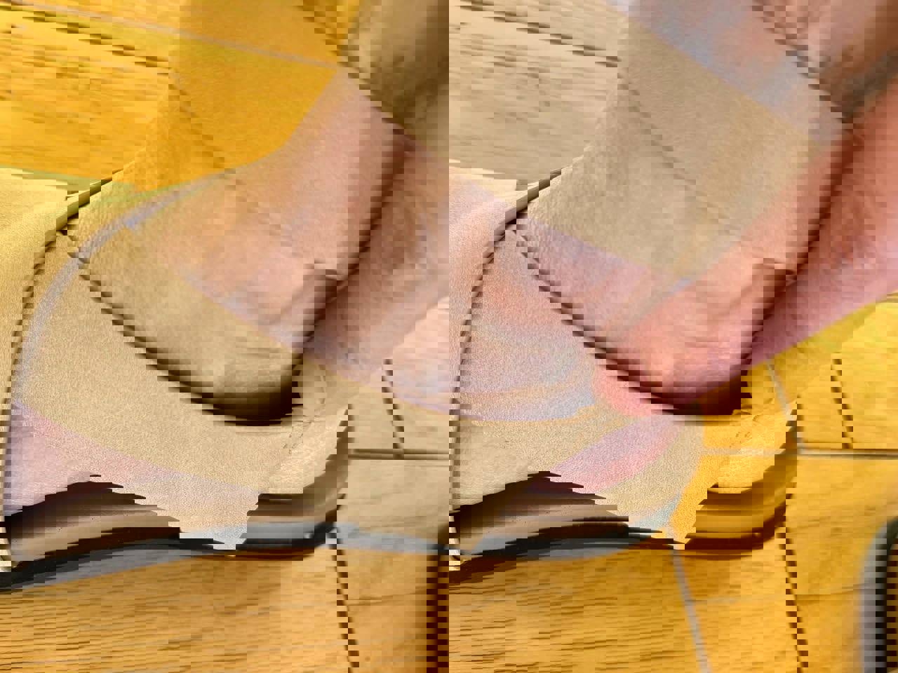 1365905
