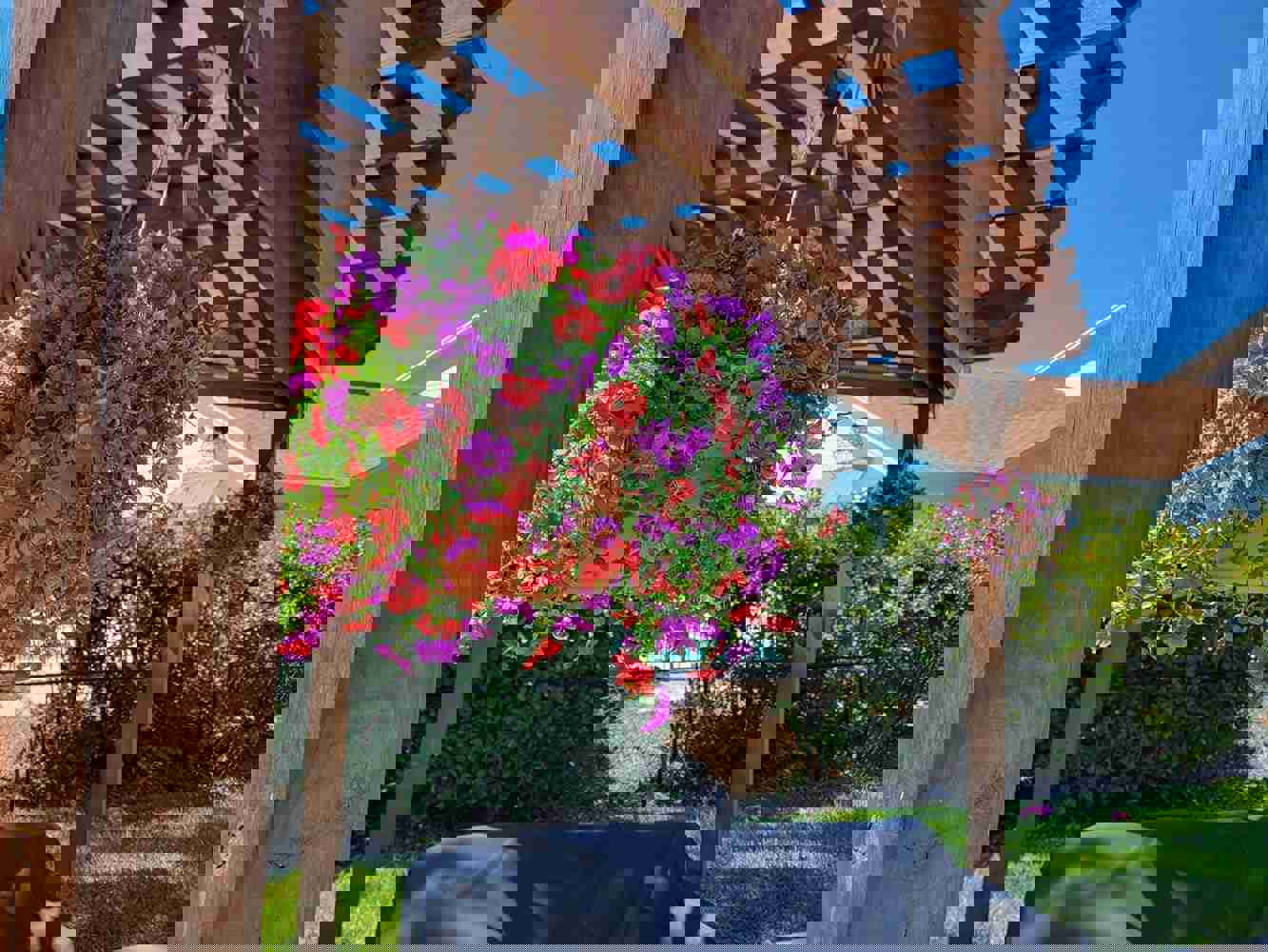 1366224