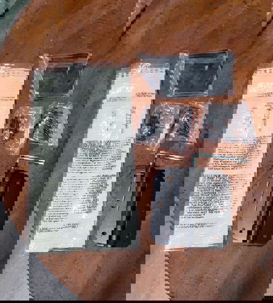 1481825