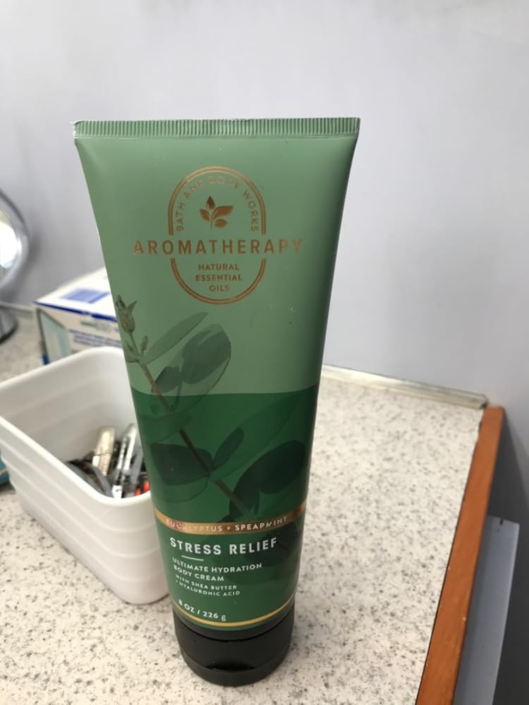 Bath &amp; Body Works Aromatherapy Stress Relief Eucalyptus Spearmint Body Cream 8.0 oz, 226g (2 Pack)