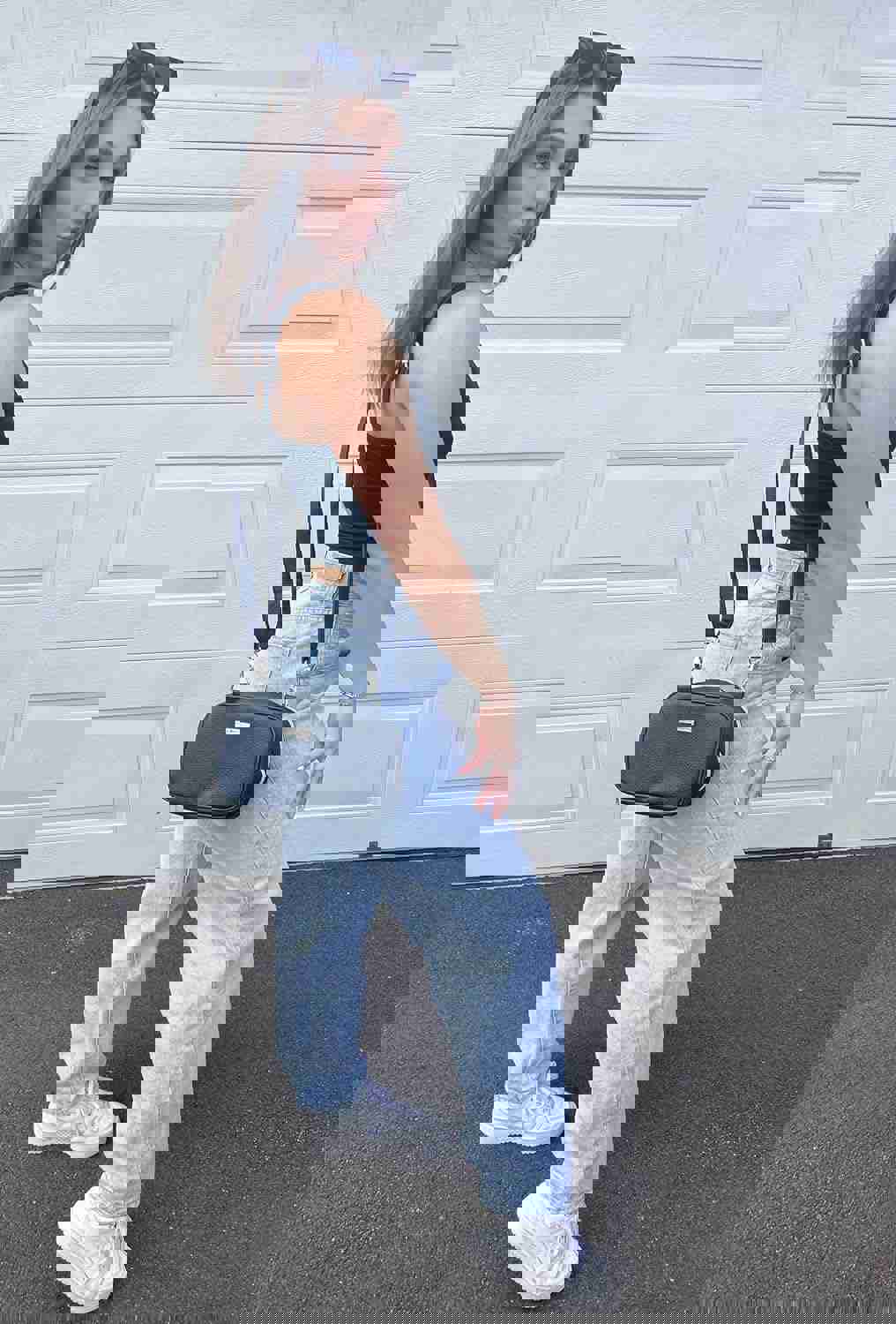 1536893