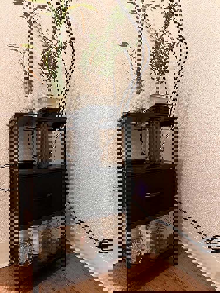 1537549