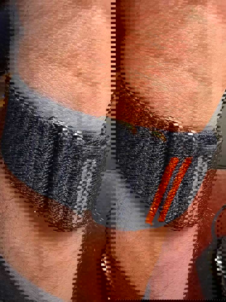 1537738