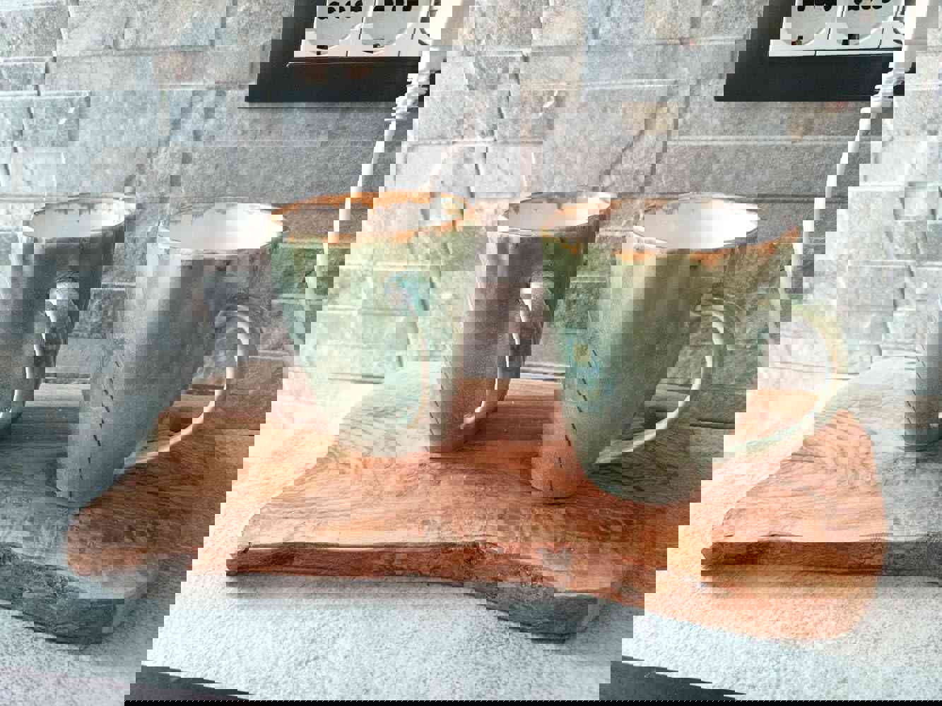 1538001
