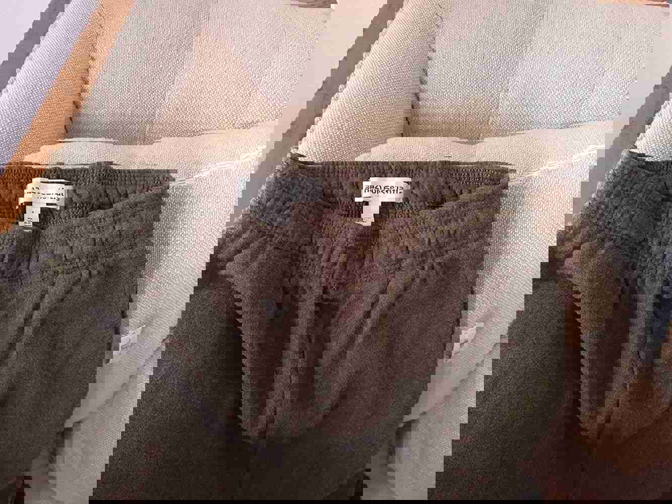 1538334