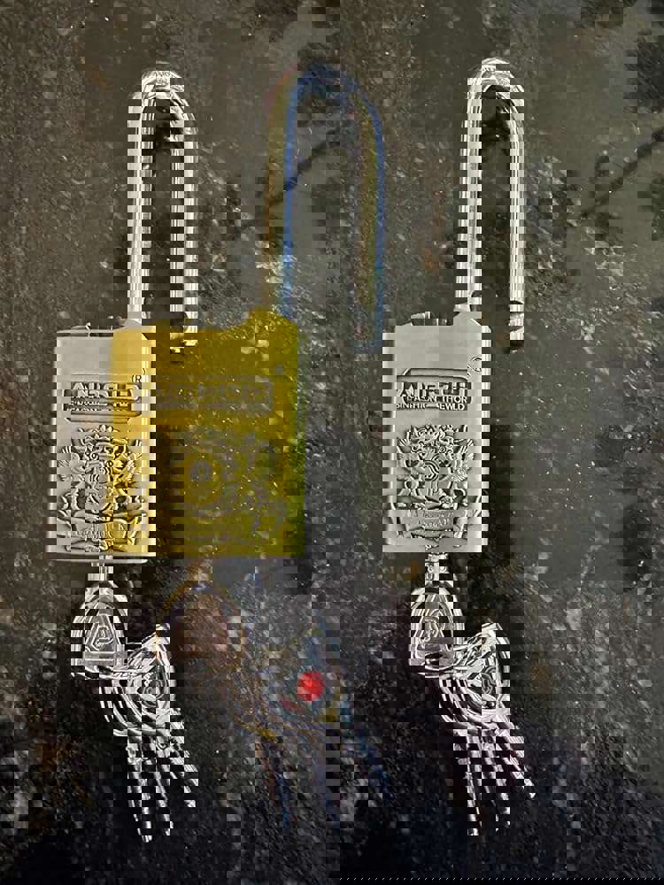 1539451