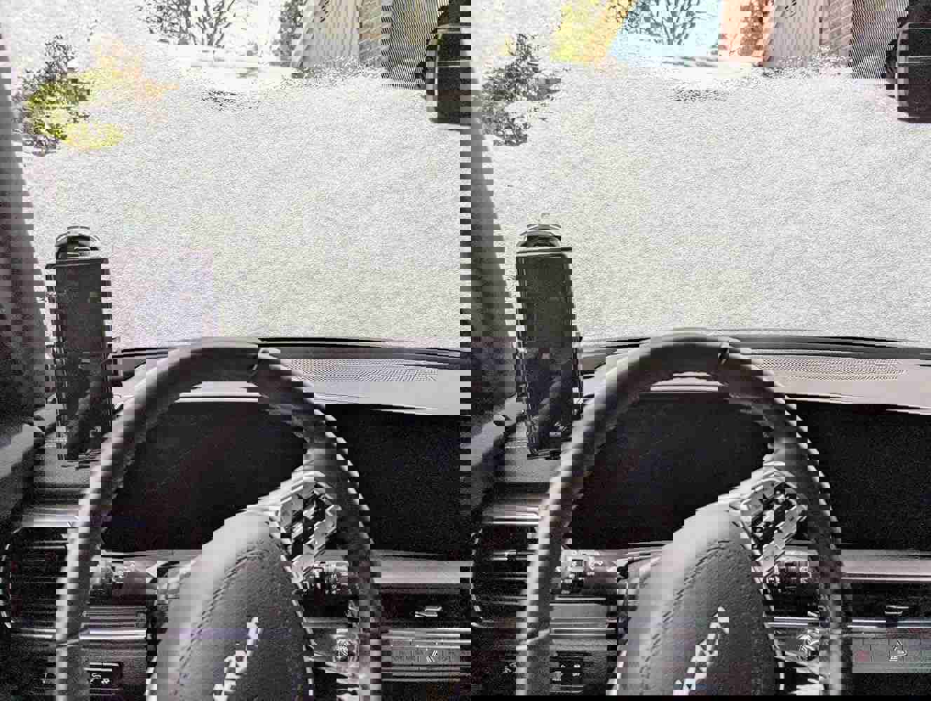 1539988