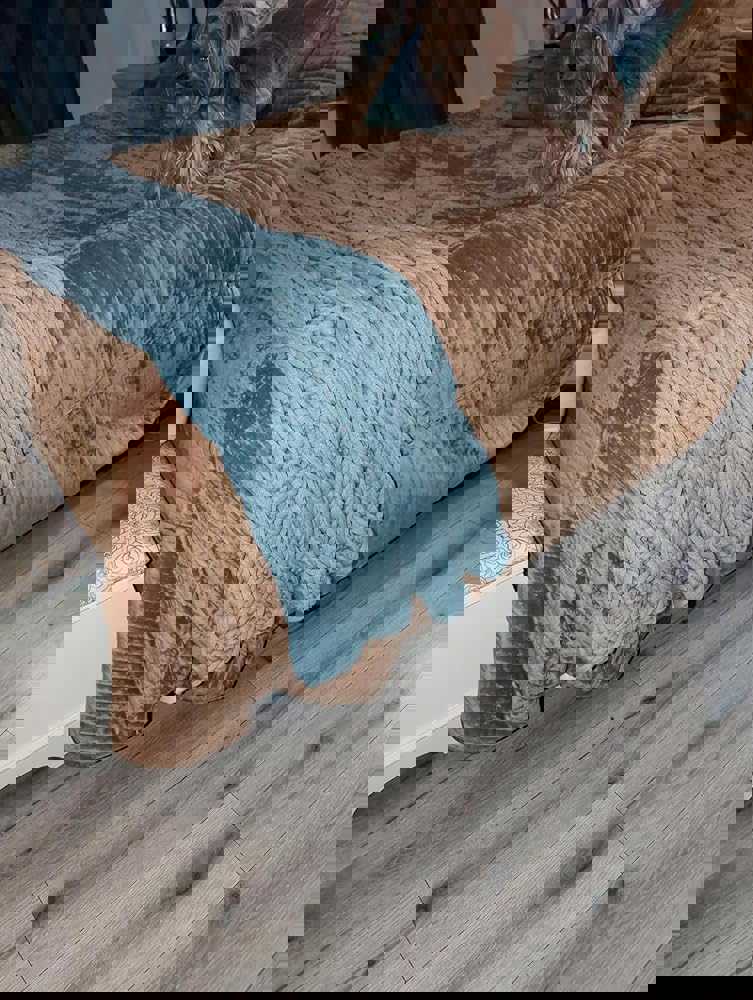 1539746