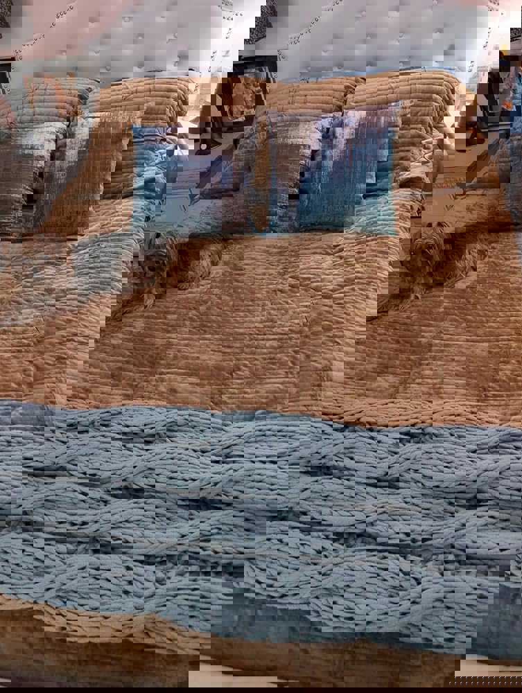 1539747