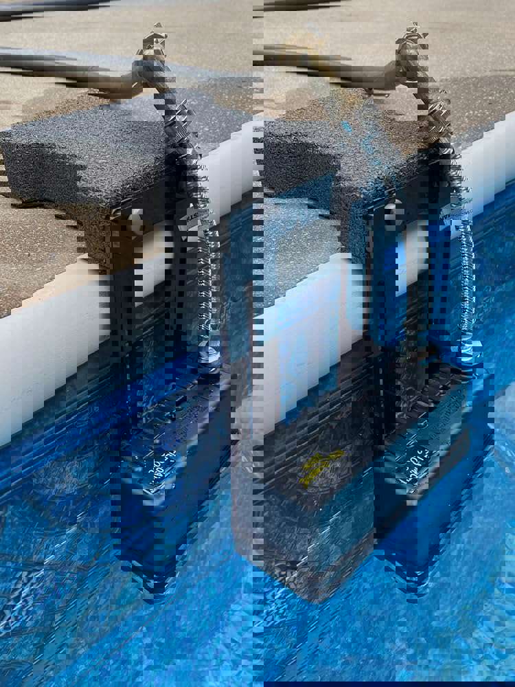 1540333