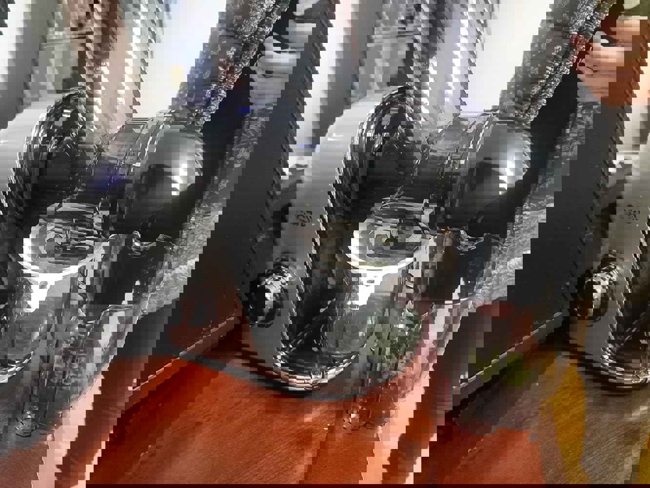 1540648