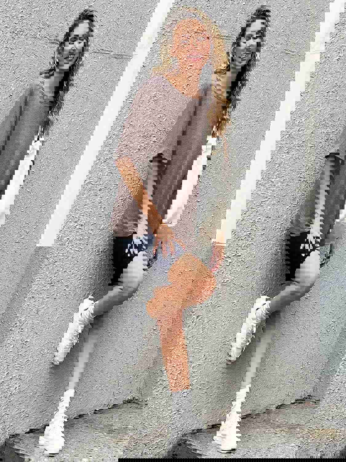 1540972