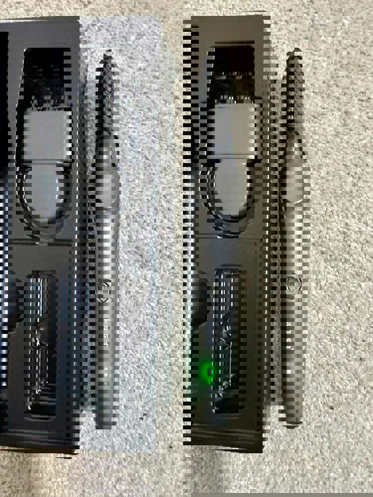 1543430