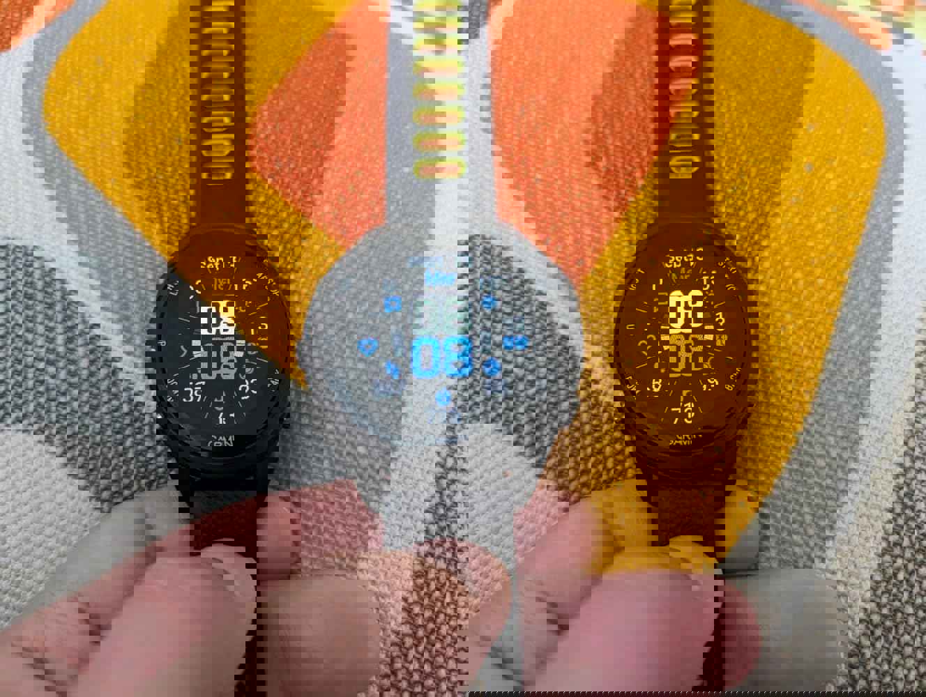 1546873