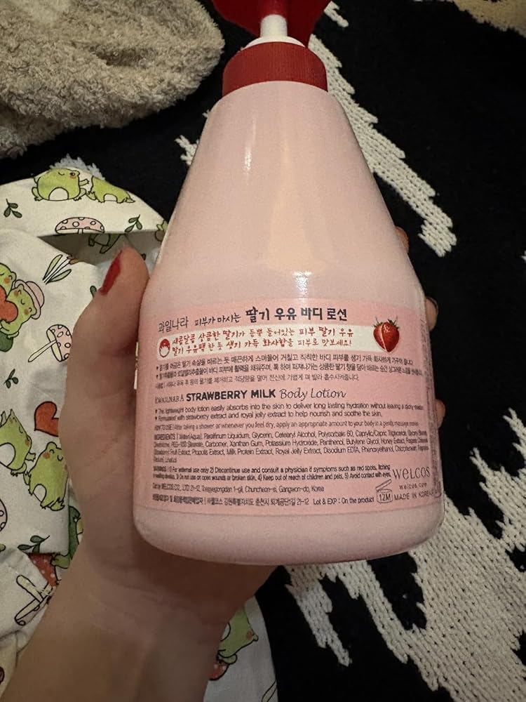 WELCOS KWAILNARA Strawberry Milk Body Lotion – Deeply Hydrating & Lightweight Korean Body Lotion 560 g / 19.75 Fl. Oz
