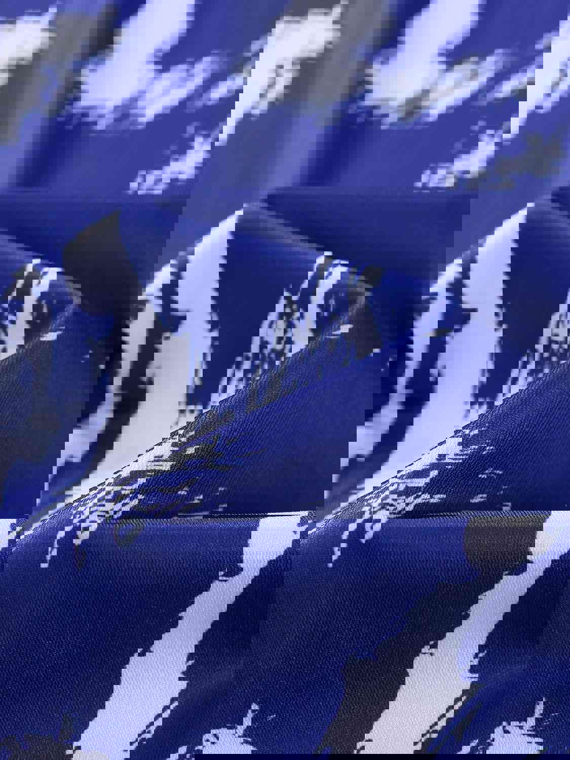 1546832