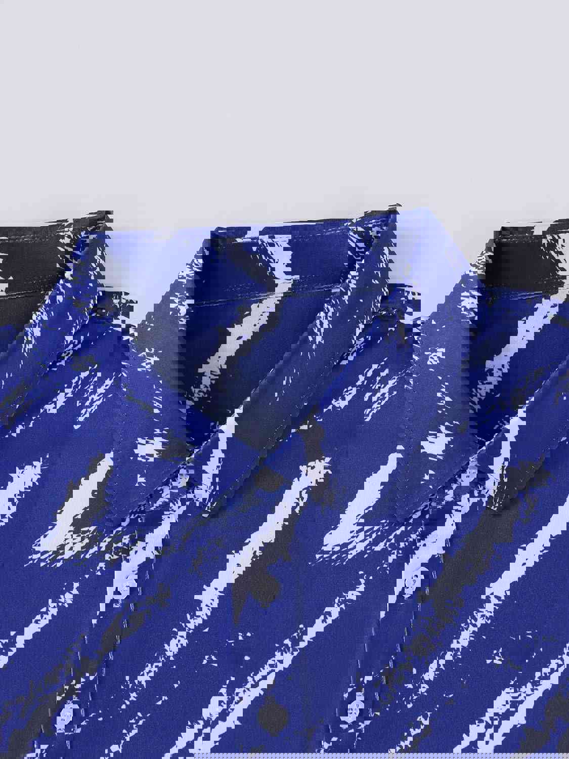 1546825