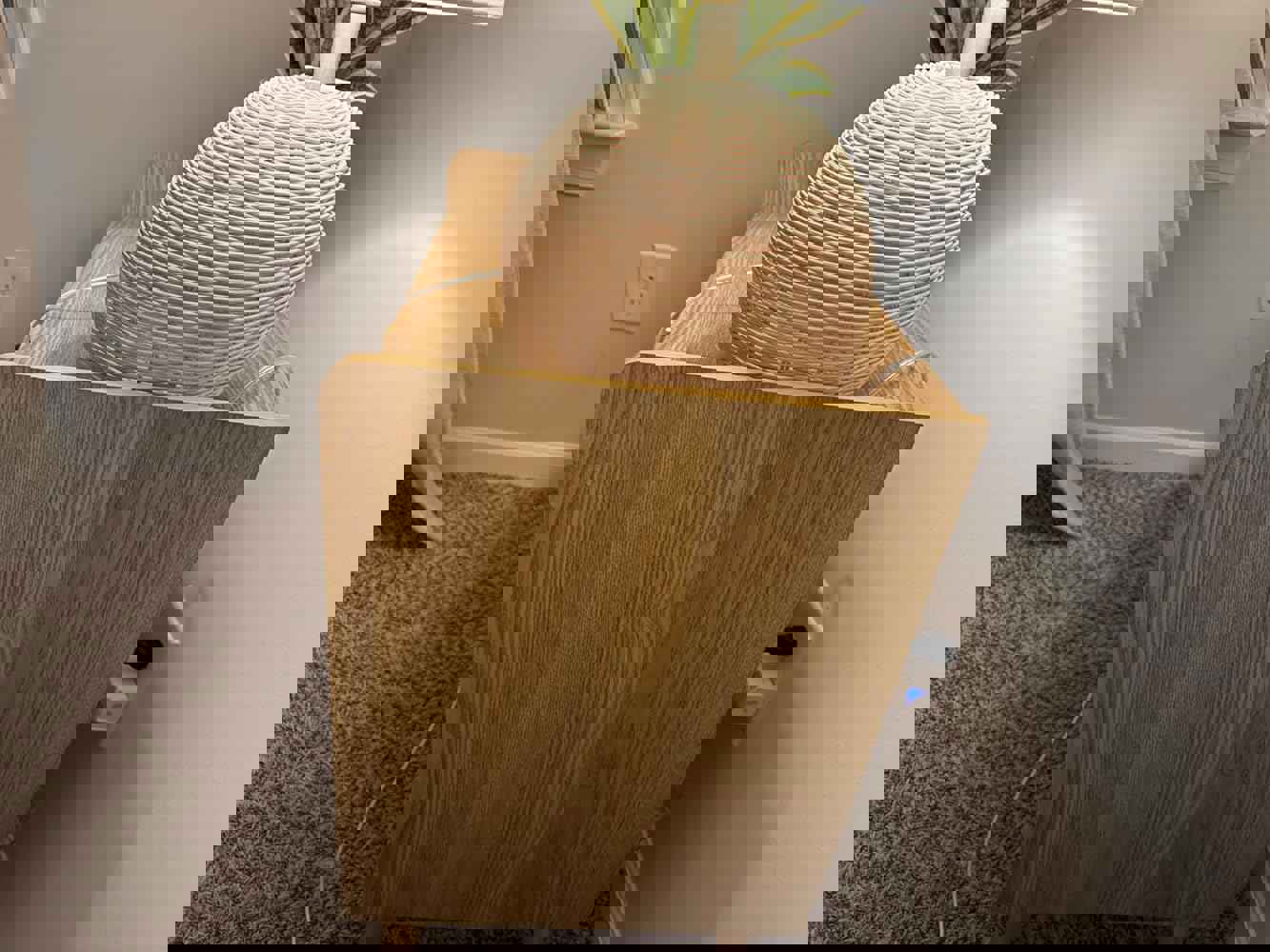 1547366
