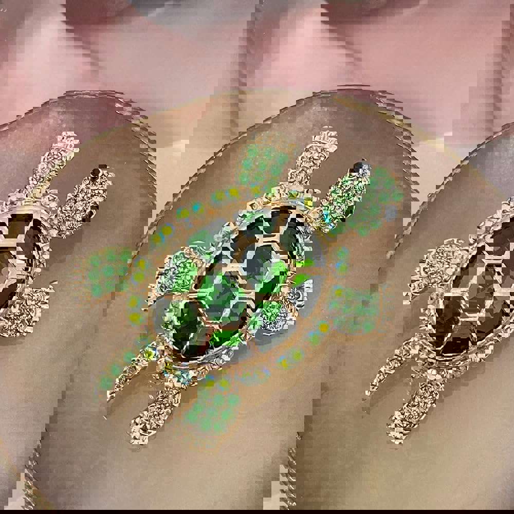 2526957