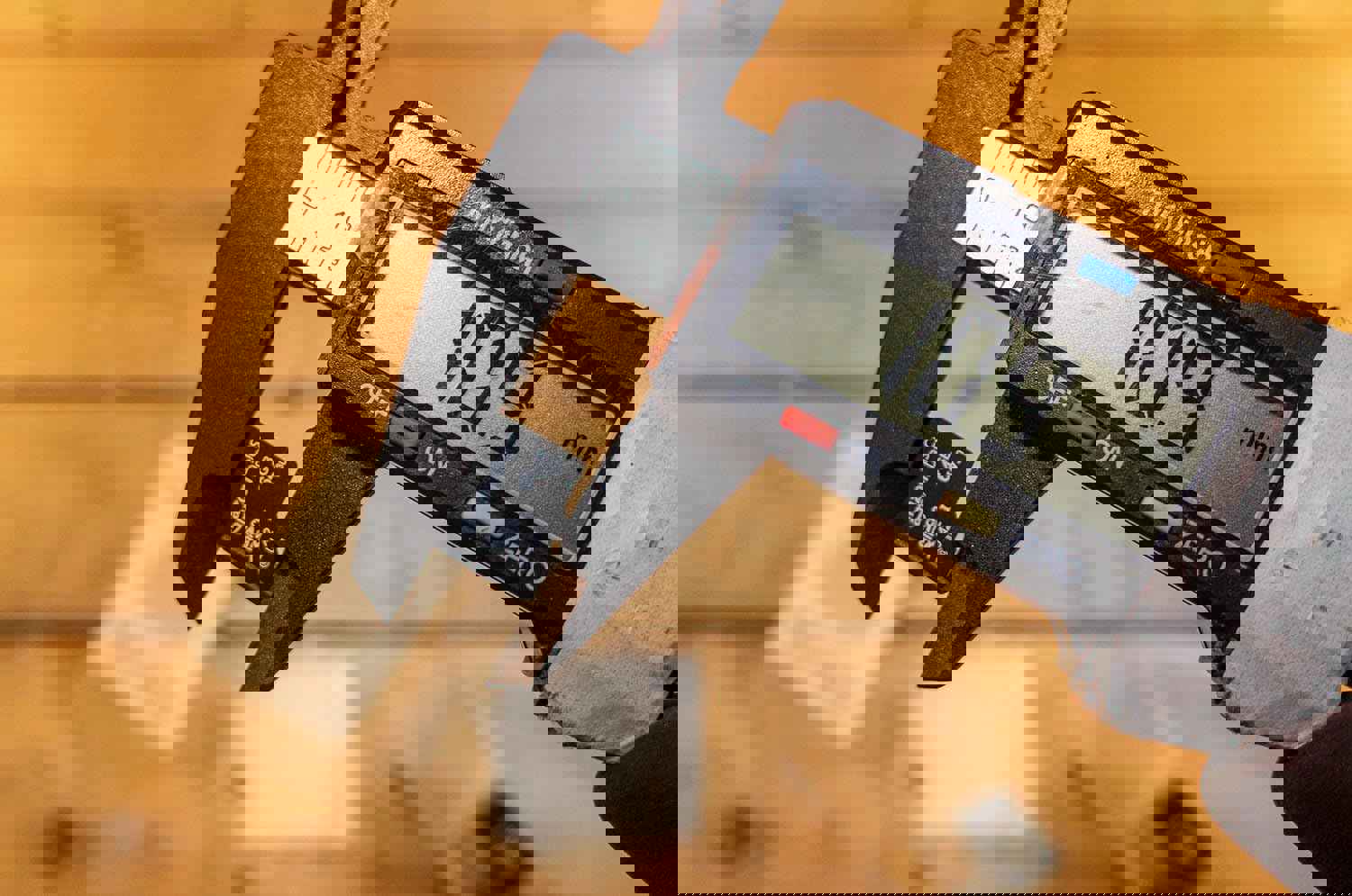2528370