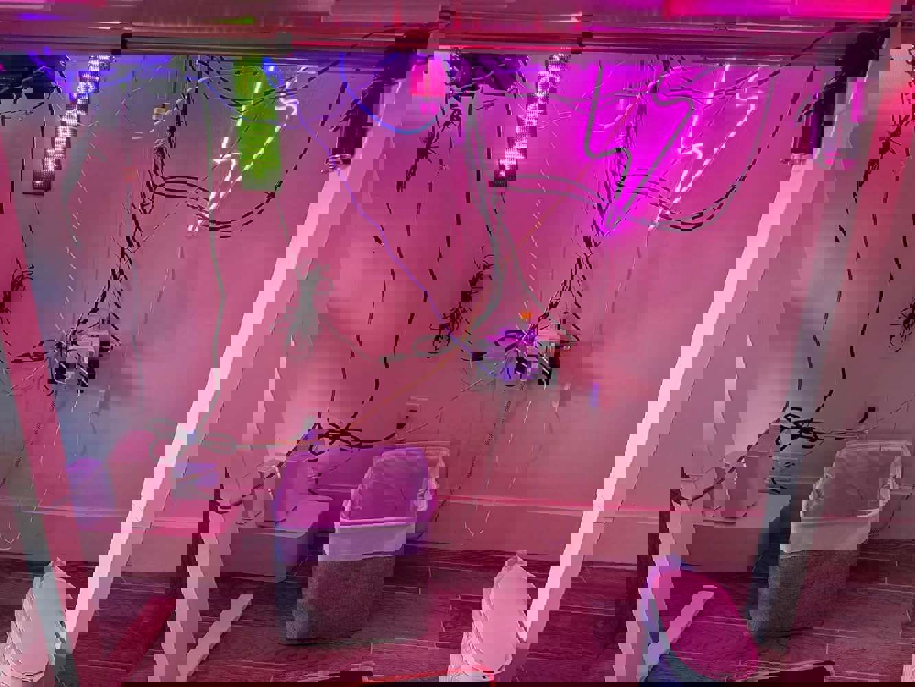 2882046