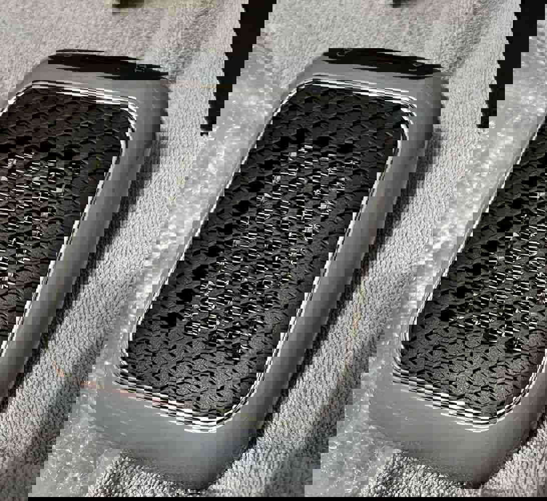 2883050