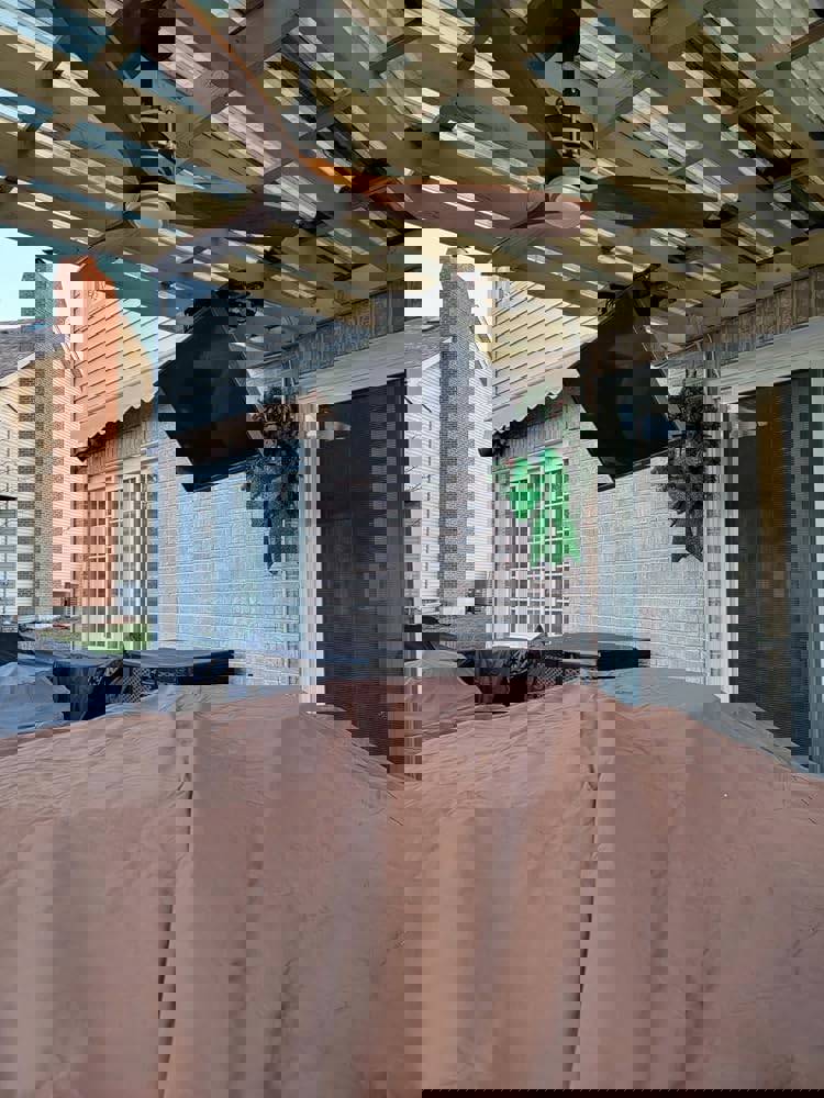 2883617