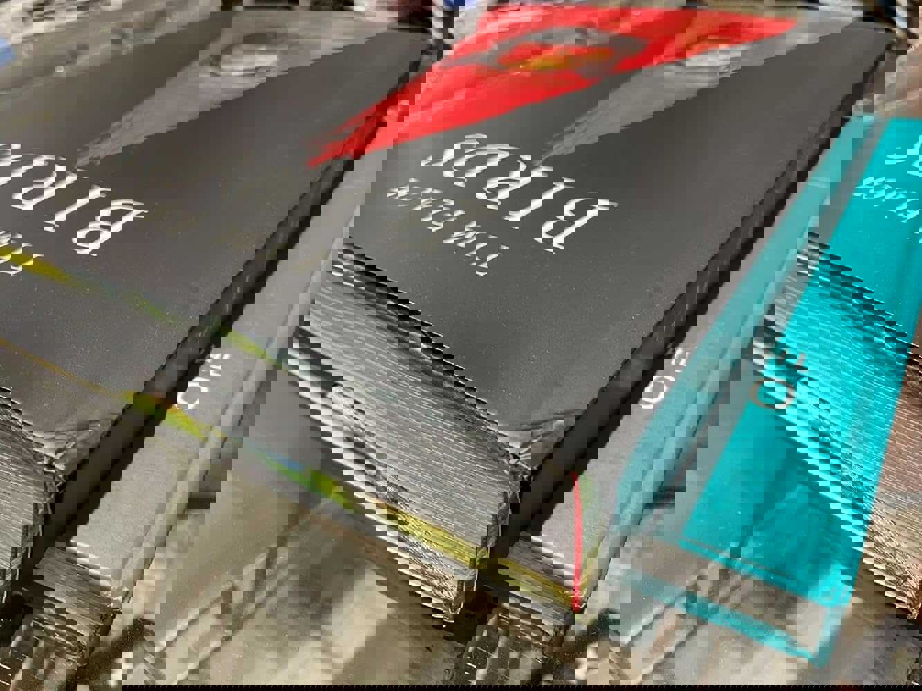 2883742