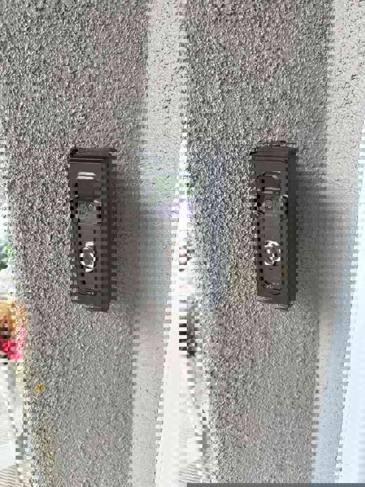 2884122