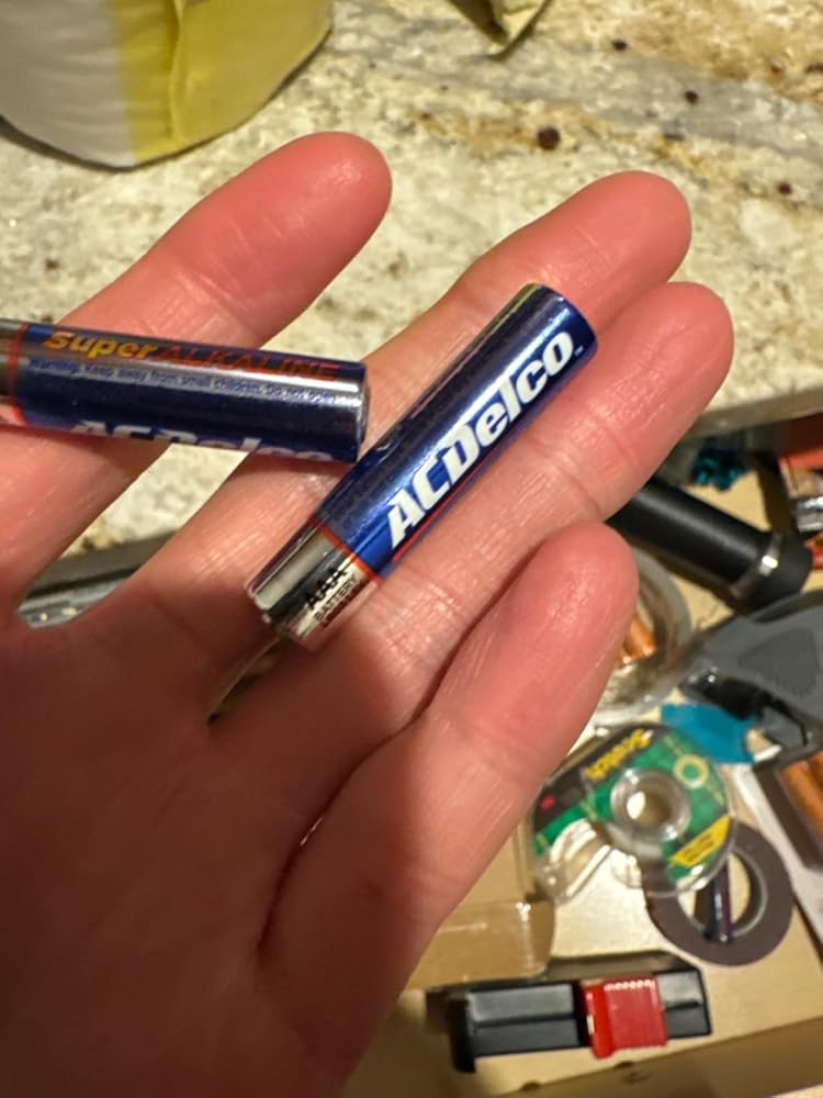 ACDelco 200-Count Triple AAA Batteries, Maximum Power Super Alkaline Battery, 10-Year Shelf Life, Reclosable Packaging
