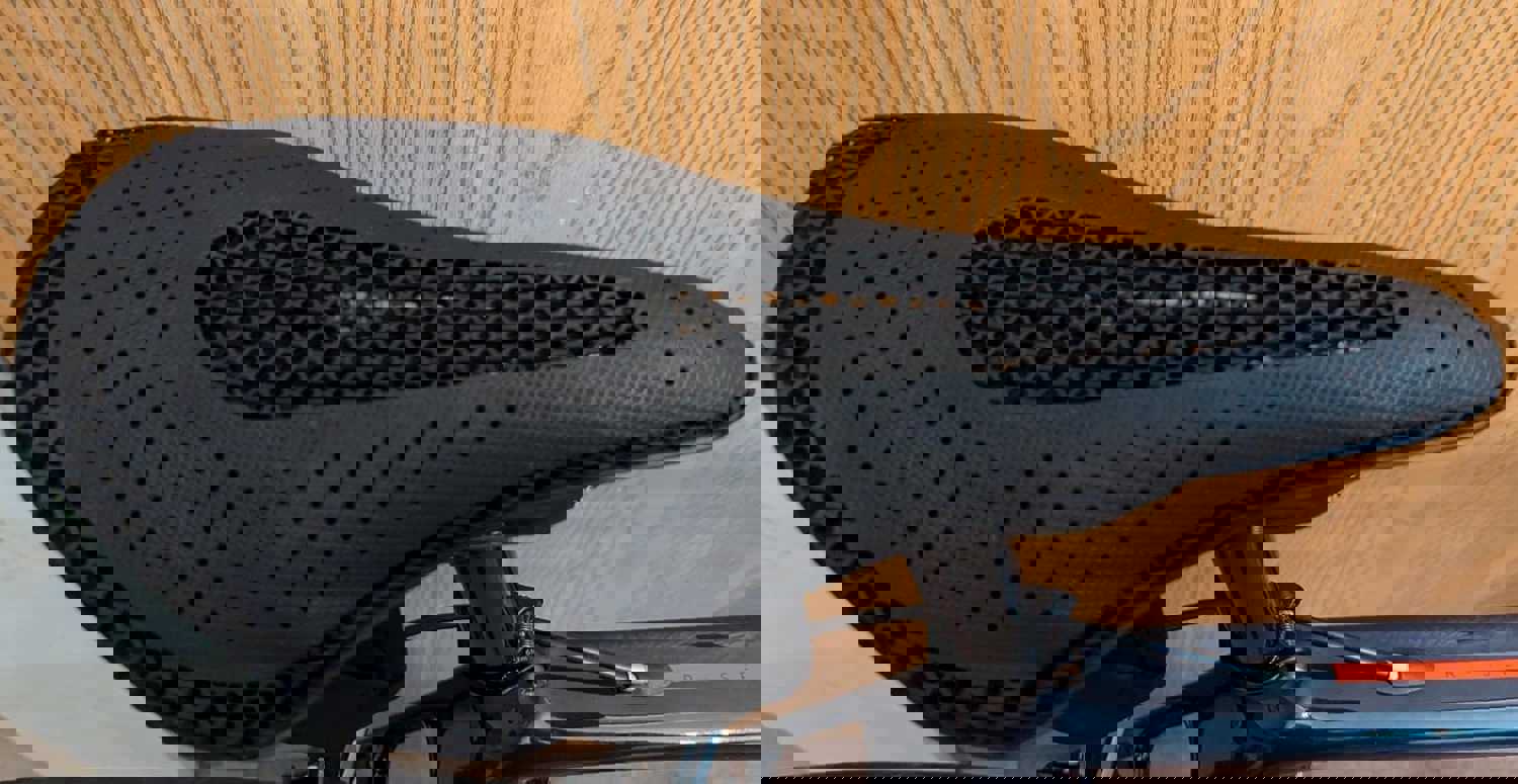 2883695
