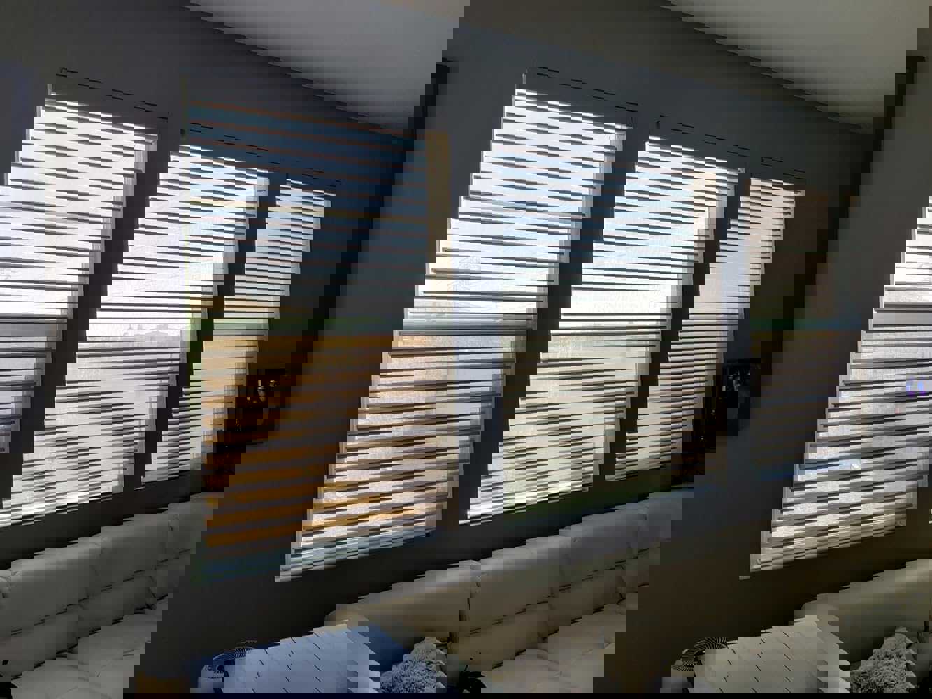 2898553