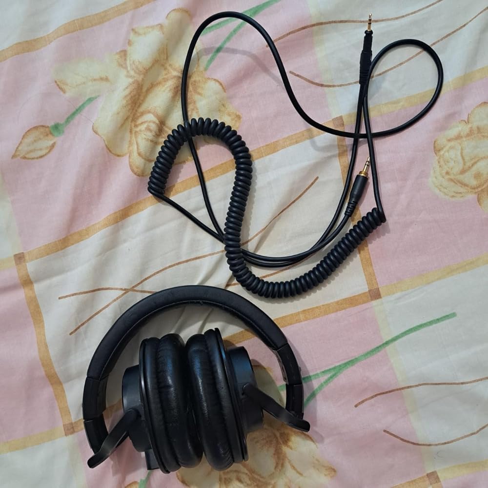 Audio-Technica ATH-M40x Professional Studio Monitor Headphone, Black (AUD ATHM40X)