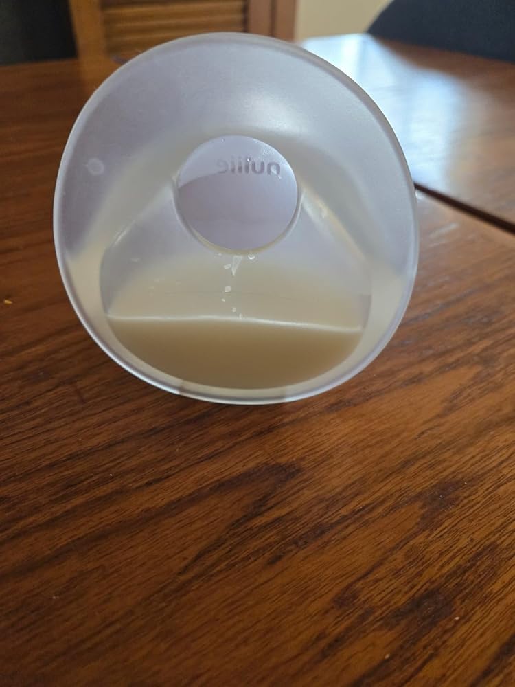 Nuliie 2 PCS Silicone Breast Milk Collectors for Breastfeeding Leak-Proof, 3oz/90ml Portable Milk Catcher, BPA-Free Soft Breast Shell, Wearable Manual Breast Pump for Newborns Essentials
