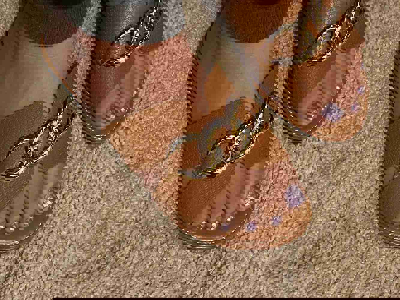 Verdusa Women's Open Toe Chain Flat Sandals Faux Leather Summer Slippers Slip on Slides